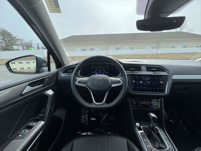 Certified 2022 Volkswagen Tiguan SE w/ Panoramic Sunroof Package image 14