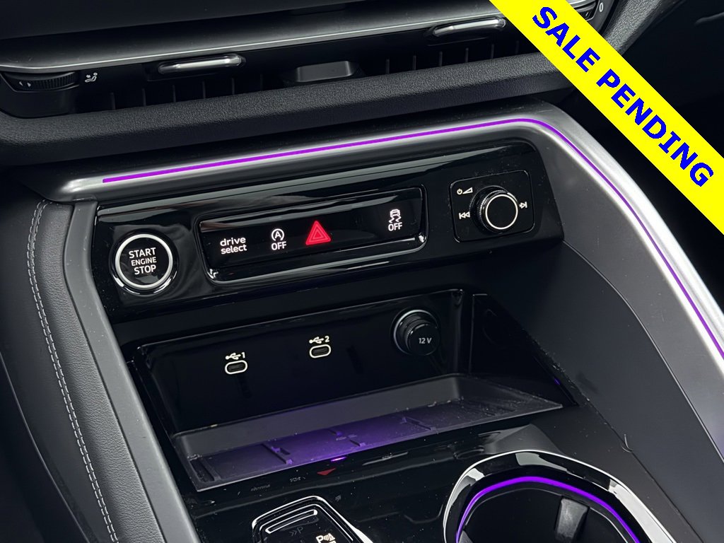 Used 2025 Audi Q5 Premium w/ Convenience Package image 34