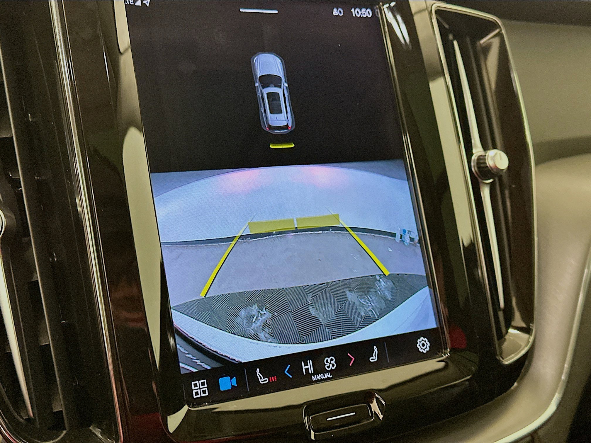 Used 2023 Volvo XC60 B5 Core image 23