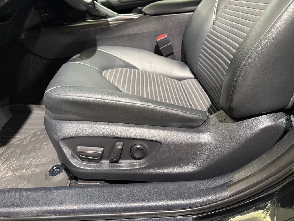 Certified 2024 Toyota Camry SE FWD image 13