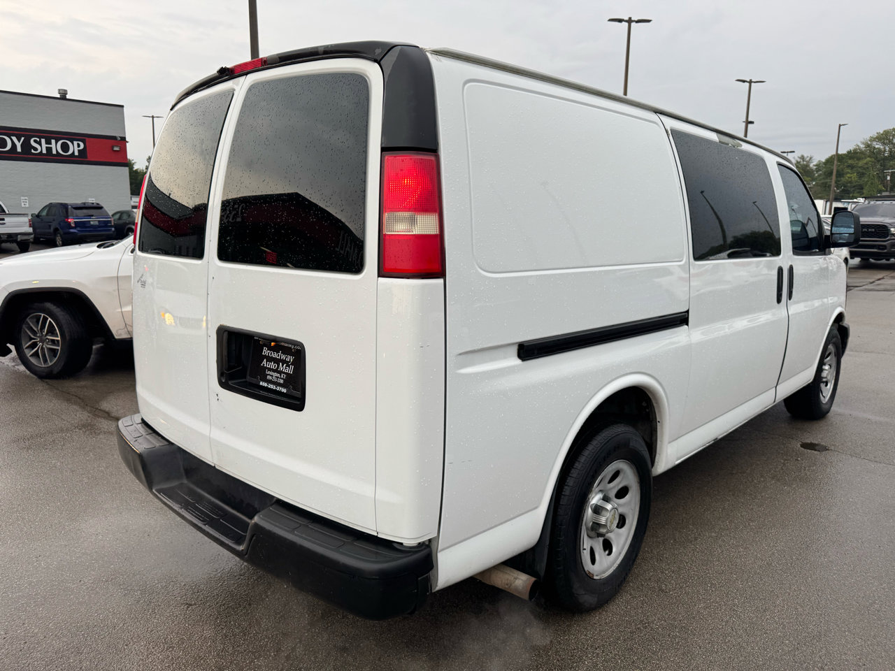 Used 2011 Chevrolet Express 1500 AWD w/ Power Package image 3