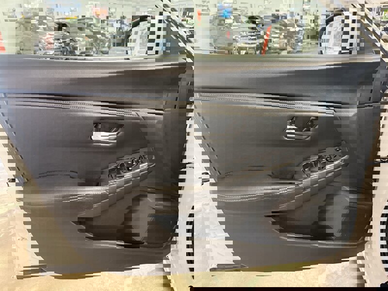 Used 2024 Nissan Sentra SV image 7