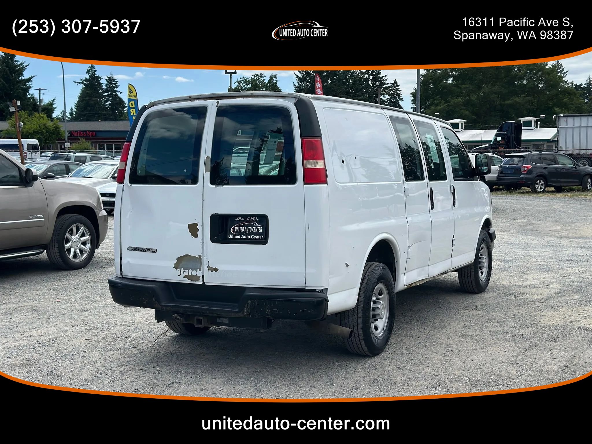 Used 2008 Chevrolet Express 3500 Van 3D image 3