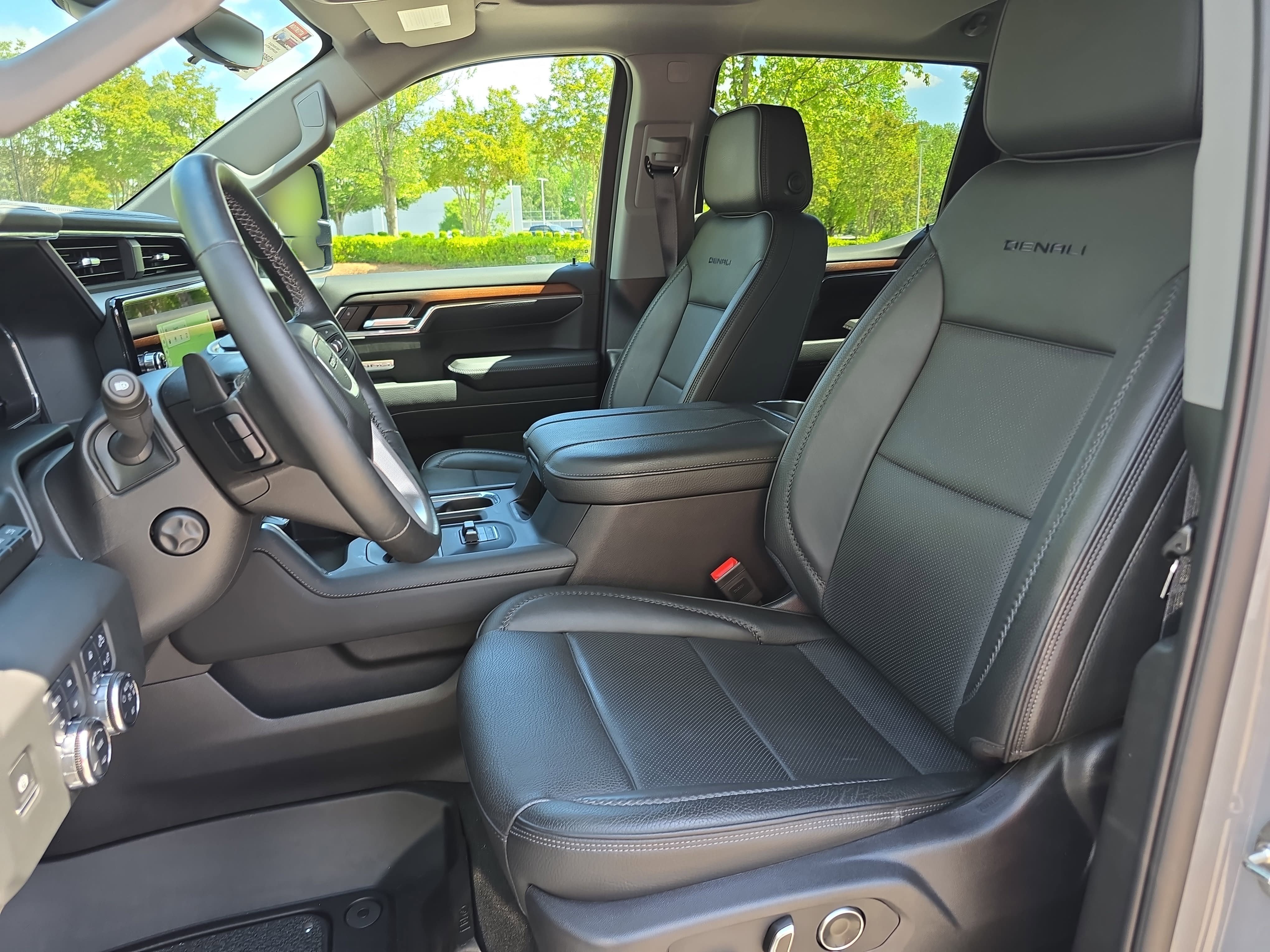Used 2024 GMC Sierra 1500 Denali w/ Denali Reserve Package AWD/4WD image 14