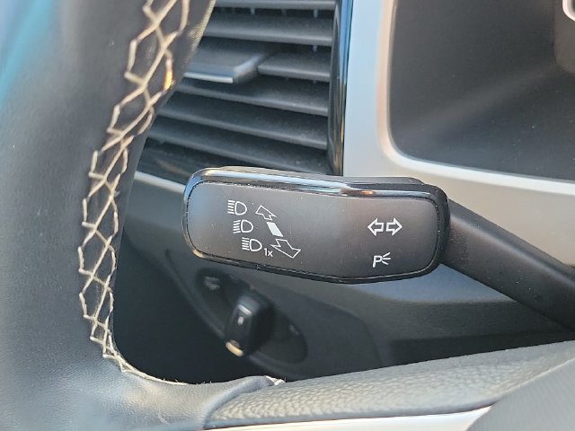 Used 2023 Volkswagen Atlas SE w/ Black Wheel Package AWD/4WD image 13