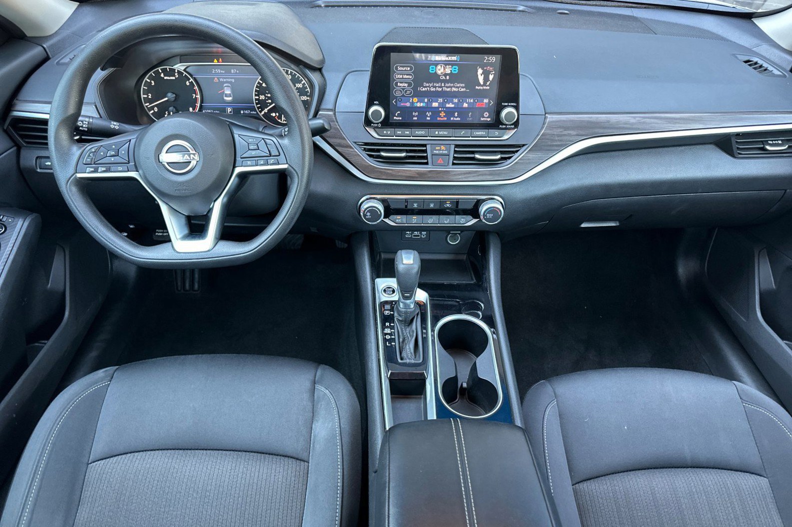 Used 2024 Nissan Altima 2.5 SV image 13