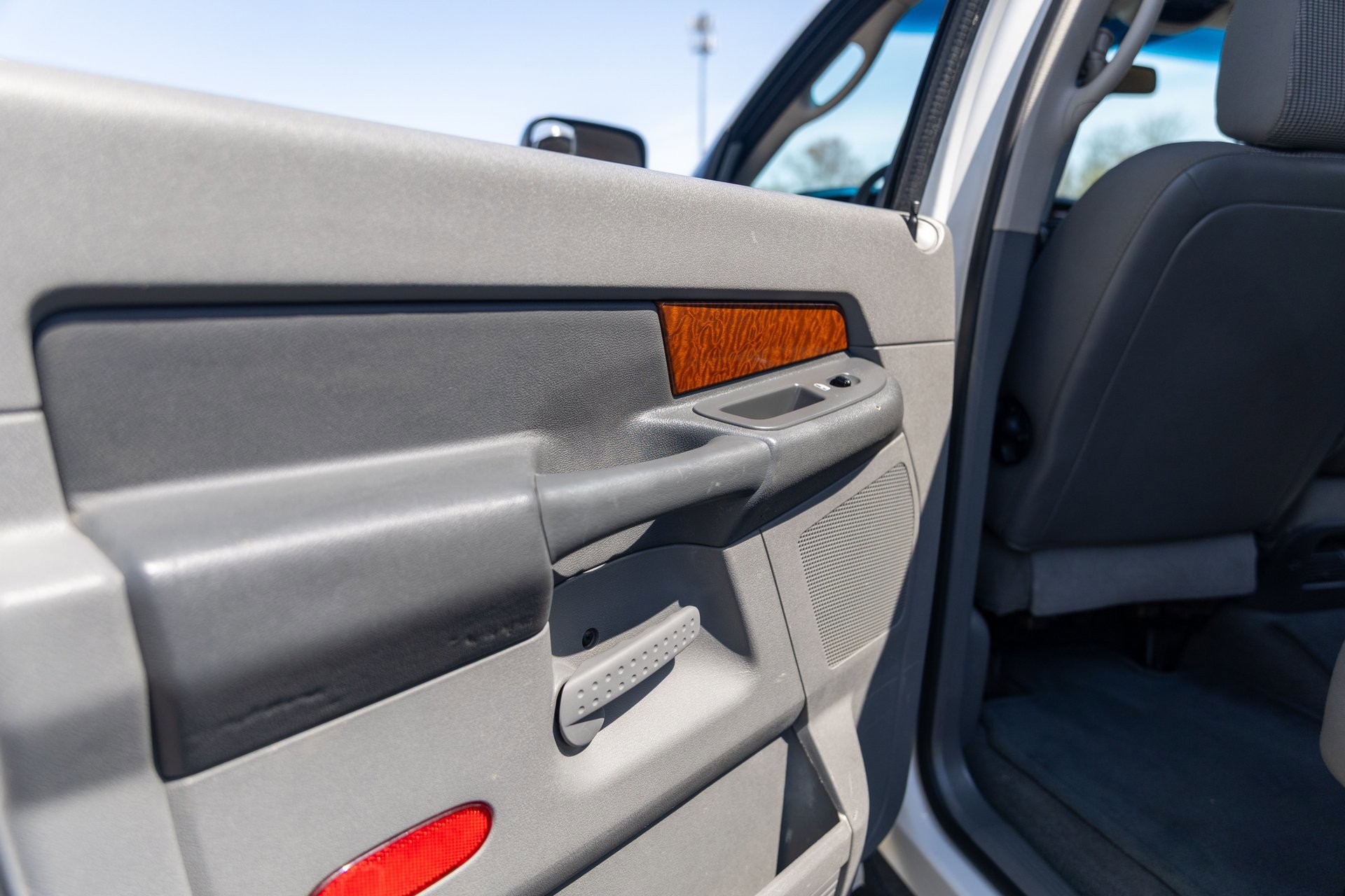 Used 2006 Dodge Ram 2500 Truck SLT w/ Light Group image 25