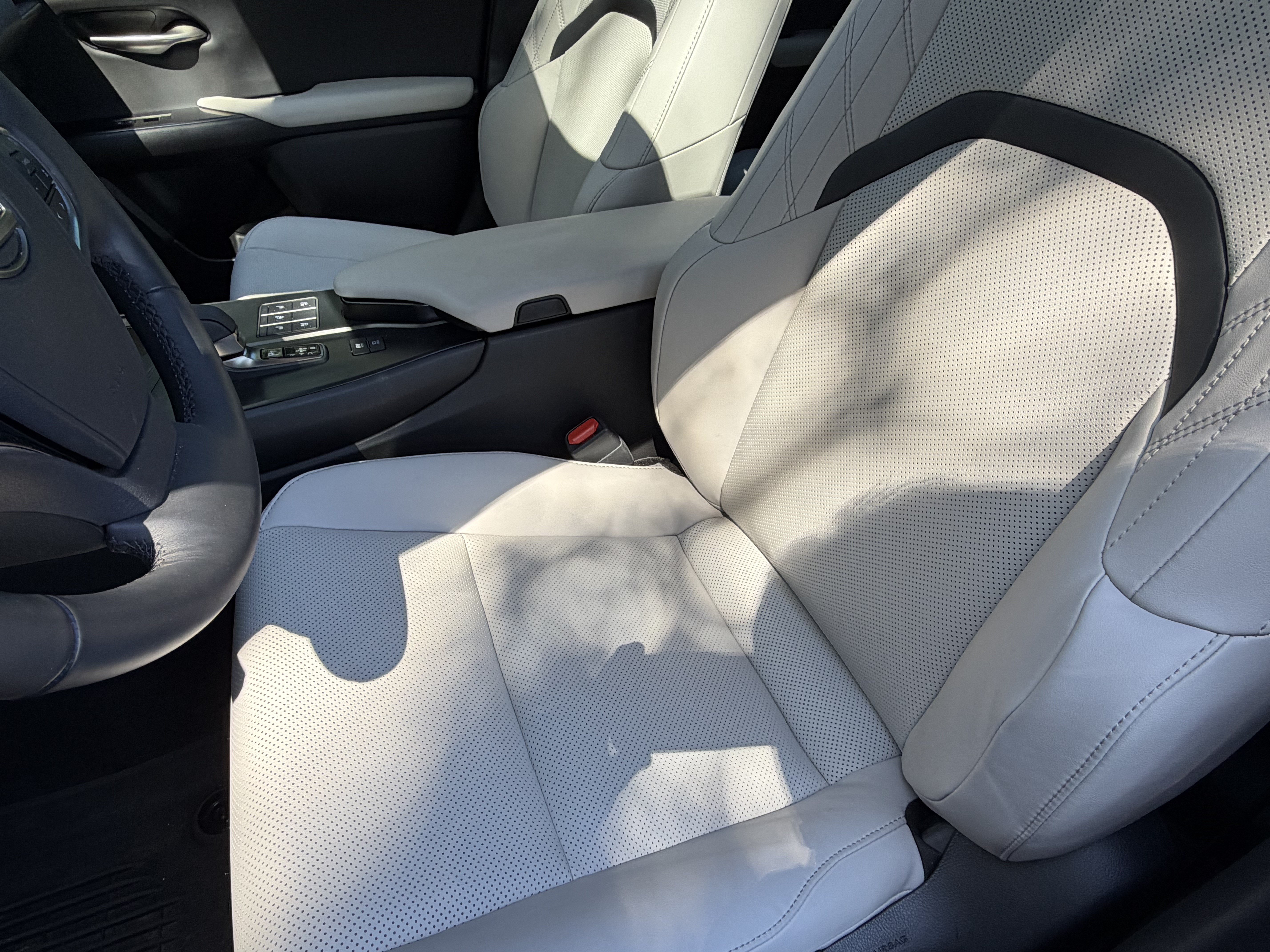 Certified 2025 Lexus UX 300h FWD w/ Accessory Package (Z1) image 16