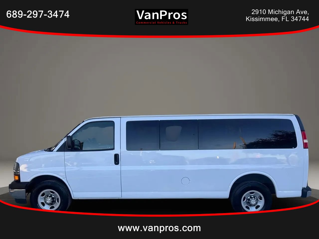 Used 2018 Chevrolet Express 3500 LT w/ LT Preferred Equipment Group RWD image 2