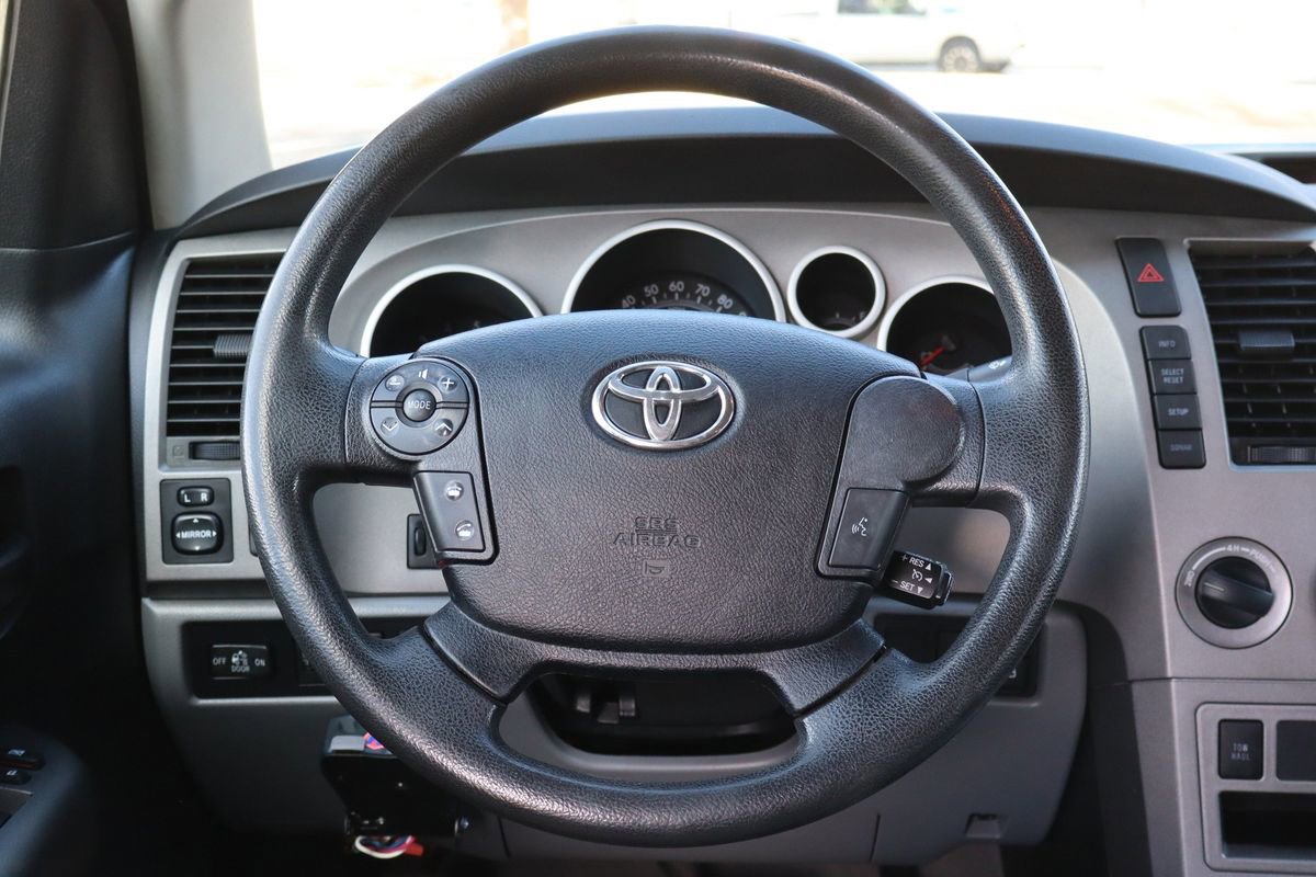 Used 2010 Toyota Tundra 4x4 CrewMax image 18