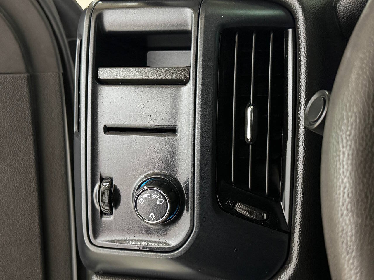 Used 2018 Chevrolet Silverado 1500 W/T RWD image 54