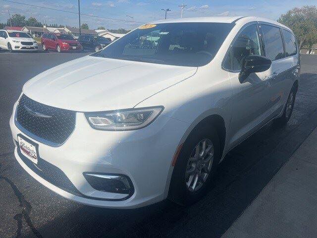 New 2026 Chrysler Pacifica Select image 21