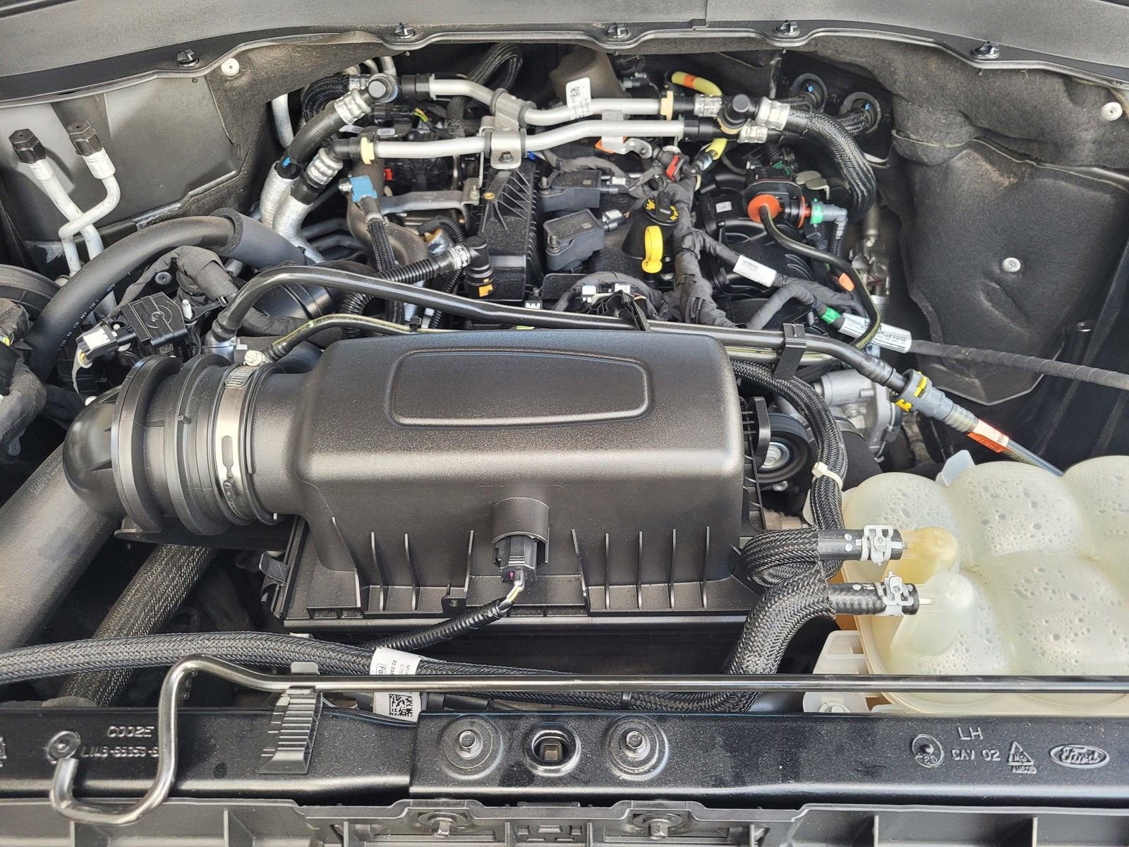 Used 2022 Ford Explorer XLT image 30