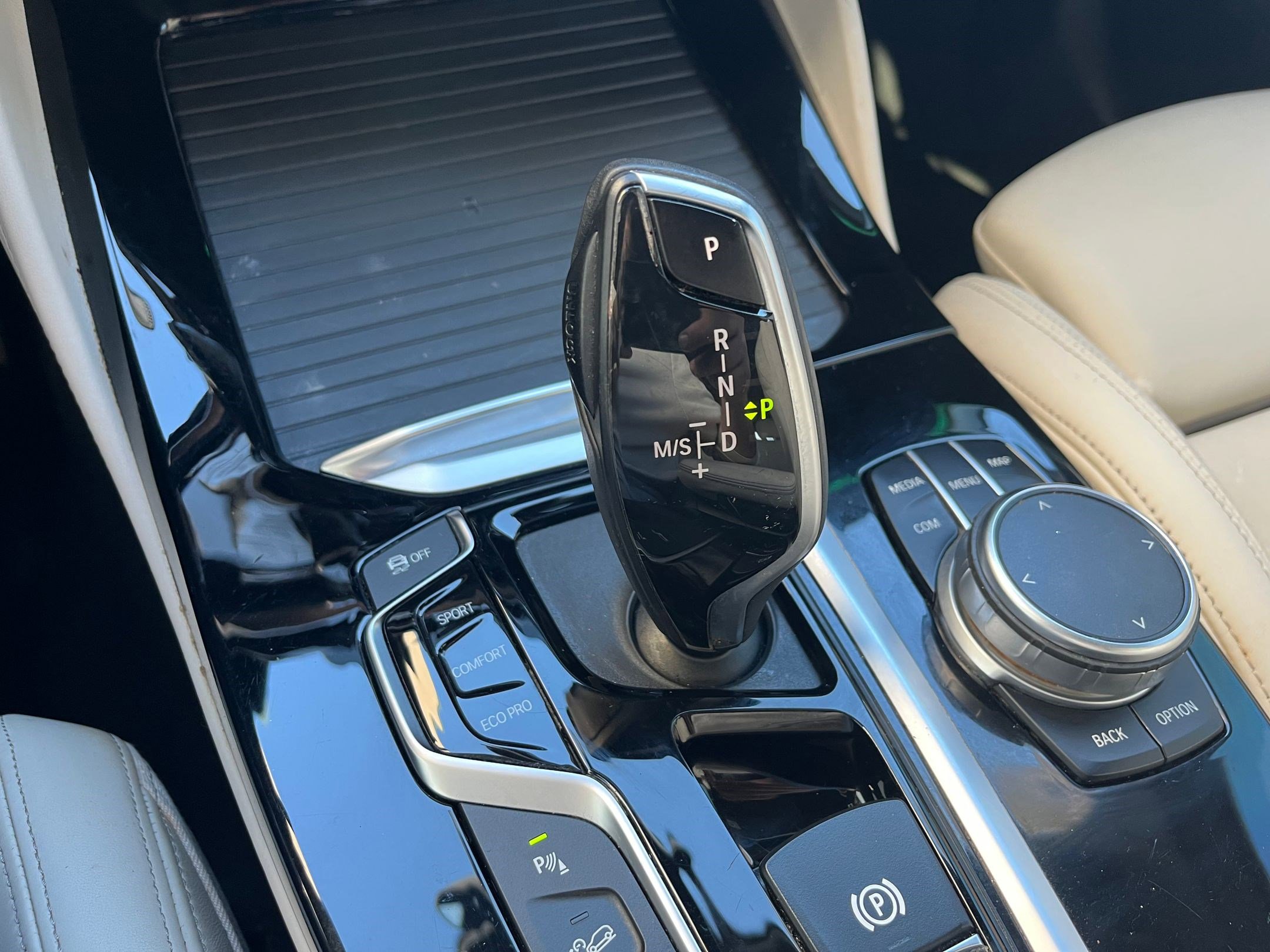 Used 2021 BMW X4 xDrive30i w/ M Sport Package image 16