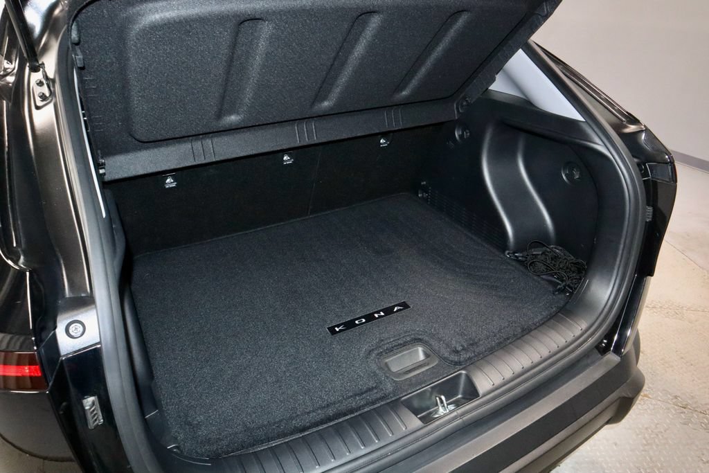 Certified 2025 Hyundai Kona SEL AWD/4WD image 16