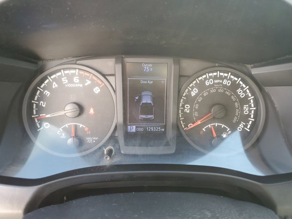 Used 2019 Toyota Tacoma SR image 13