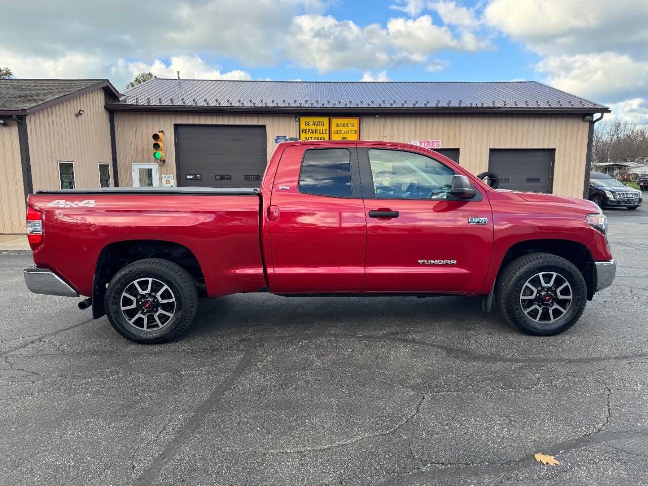 Used 2021 Toyota Tundra SR5 image 4