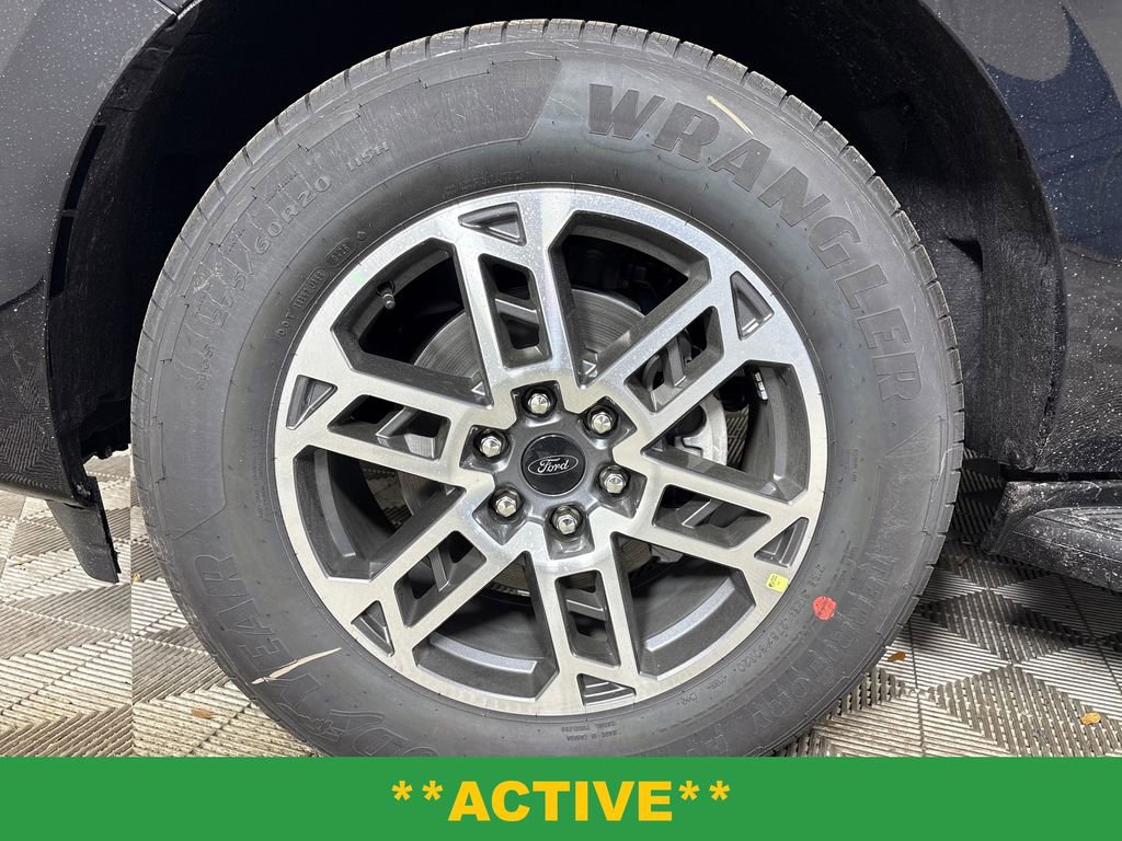 New 2026 Ford Expedition Active image 13