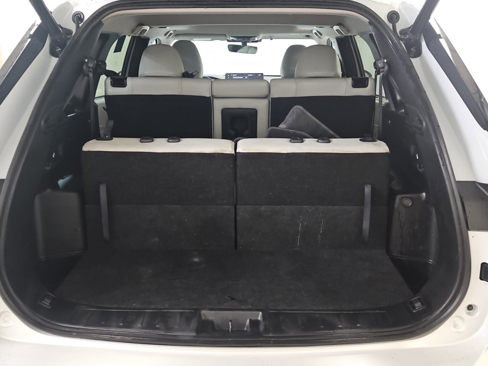Used 2025 Mitsubishi Outlander SEL FWD image 13