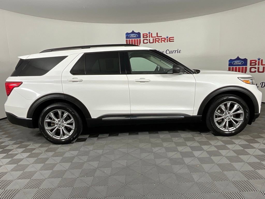 Used 2021 Ford Explorer XLT w/ Equipment Group 202A image 2