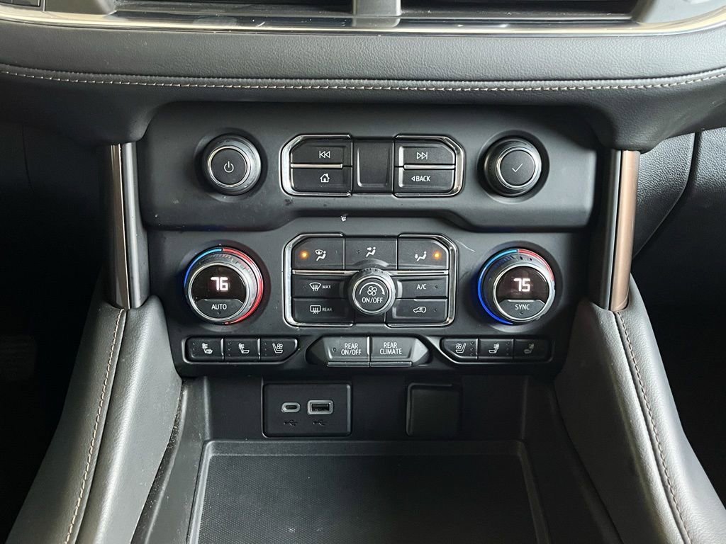 Used 2021 Chevrolet Suburban High Country w/ Premium Package image 24