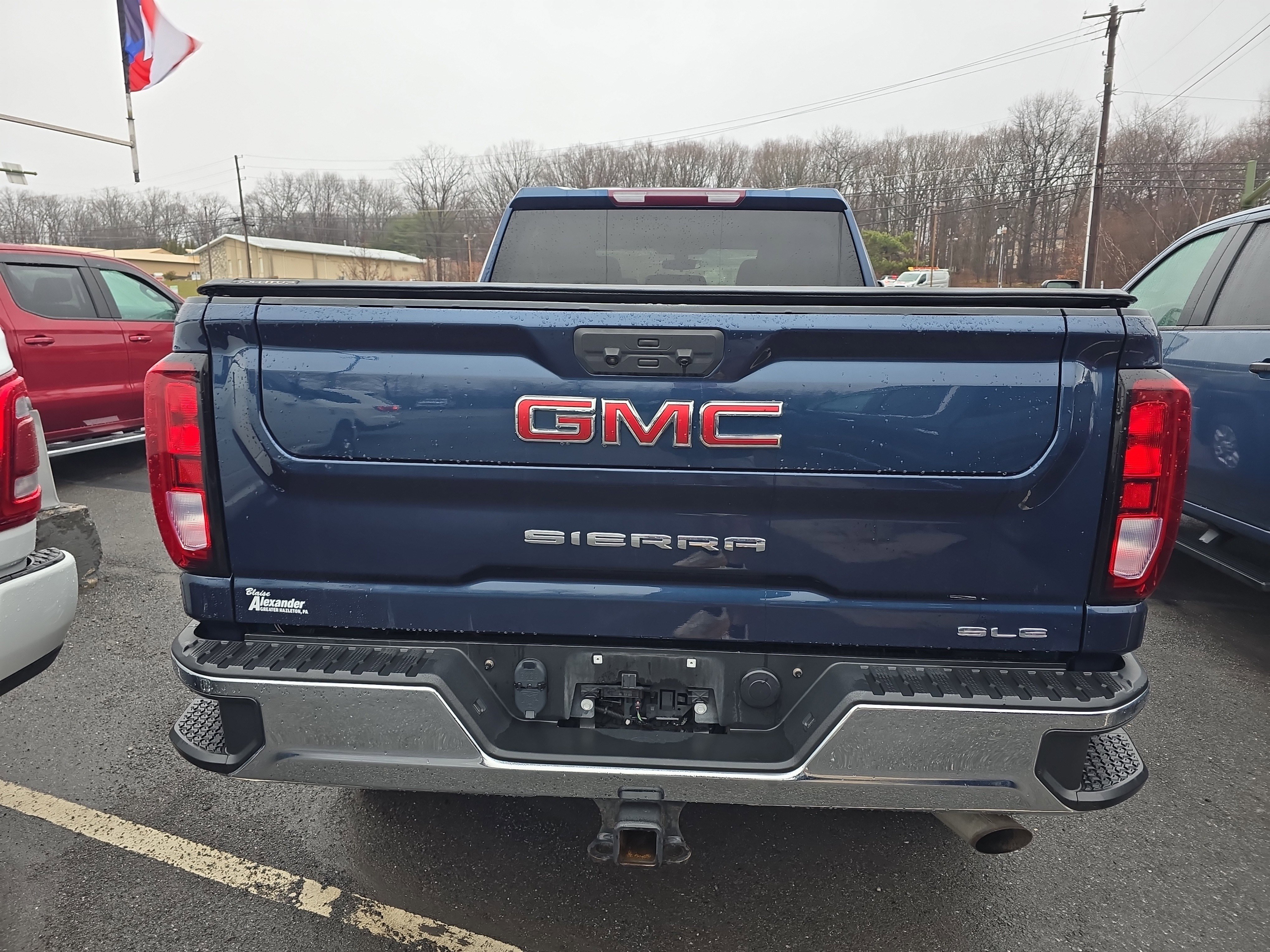 Used 2022 GMC Sierra 2500 SLE w/ SLE Value Package; video 4