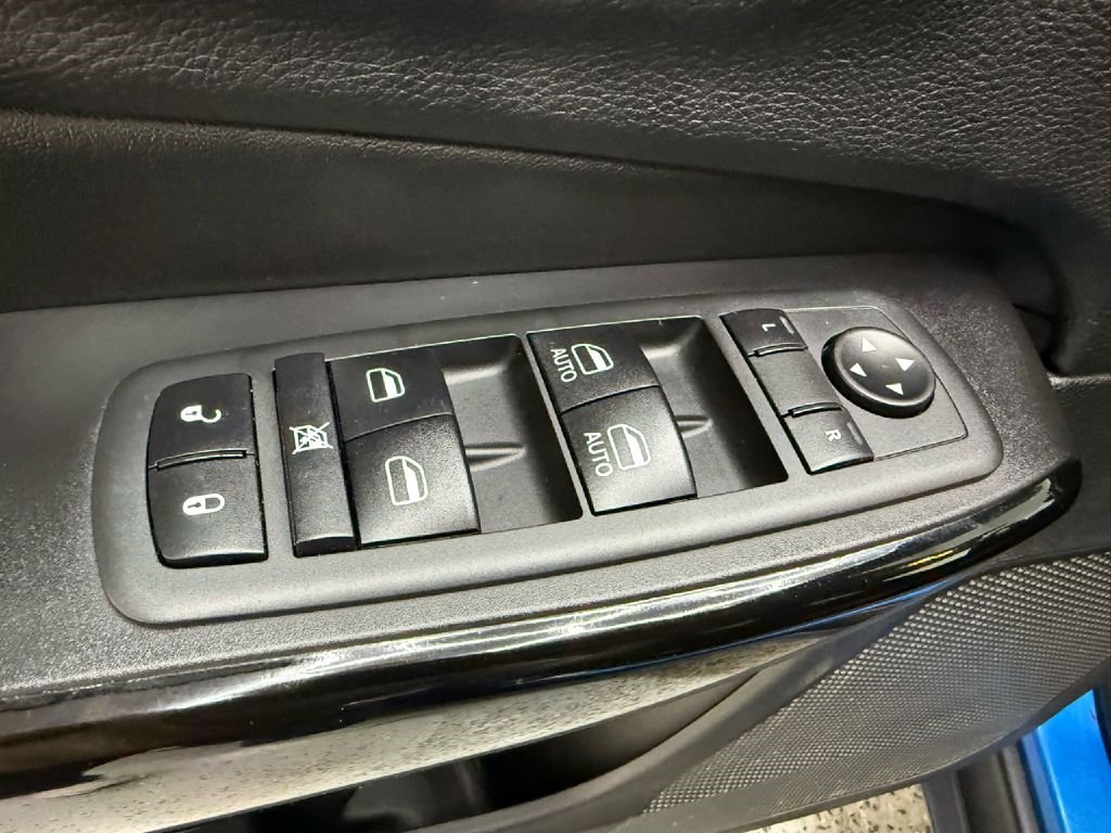 Used 2020 Jeep Cherokee Latitude Plus image 11