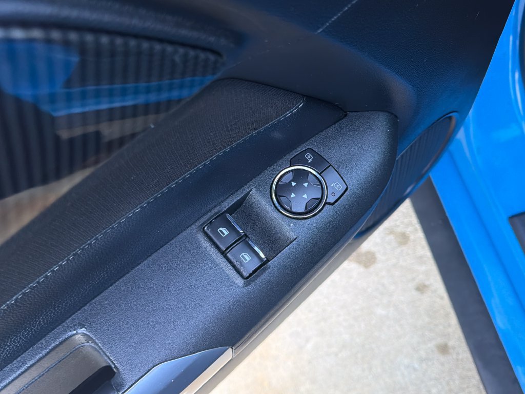 Used 2017 Ford Mustang Coupe RWD image 16