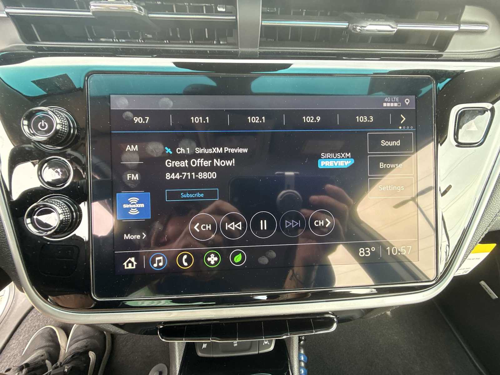 Certified 2022 Chevrolet Bolt LT w/ Infotainment Package FWD image 13