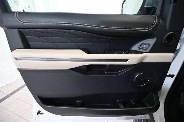 Used 2024 Ford Expedition Max Platinum AWD/4WD image 25