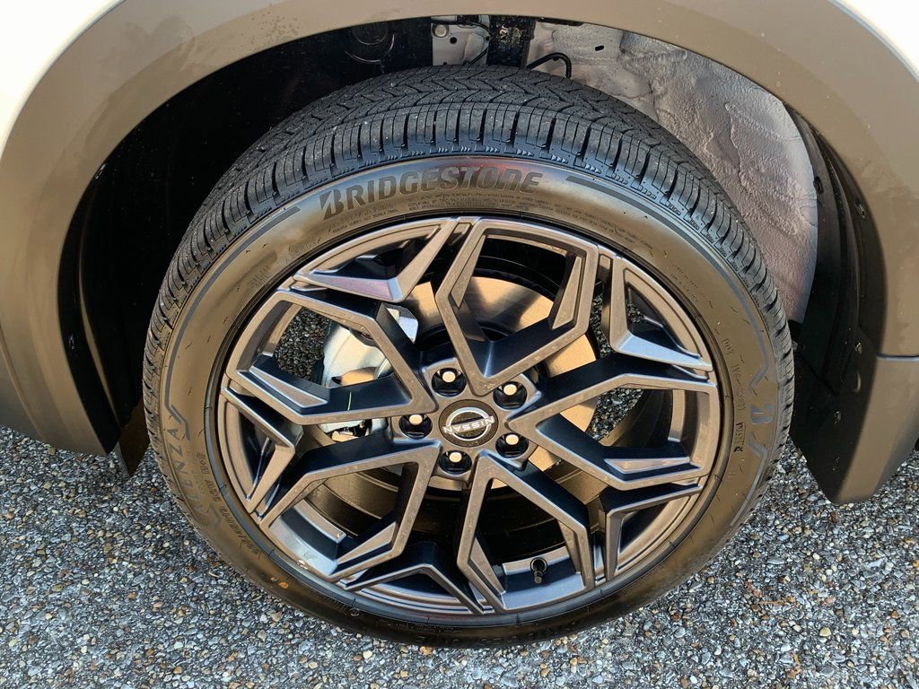 New 2026 Nissan Kicks SR FWD image 6