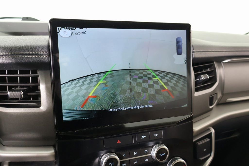 Used 2023 Ford Expedition Max XLT image 6