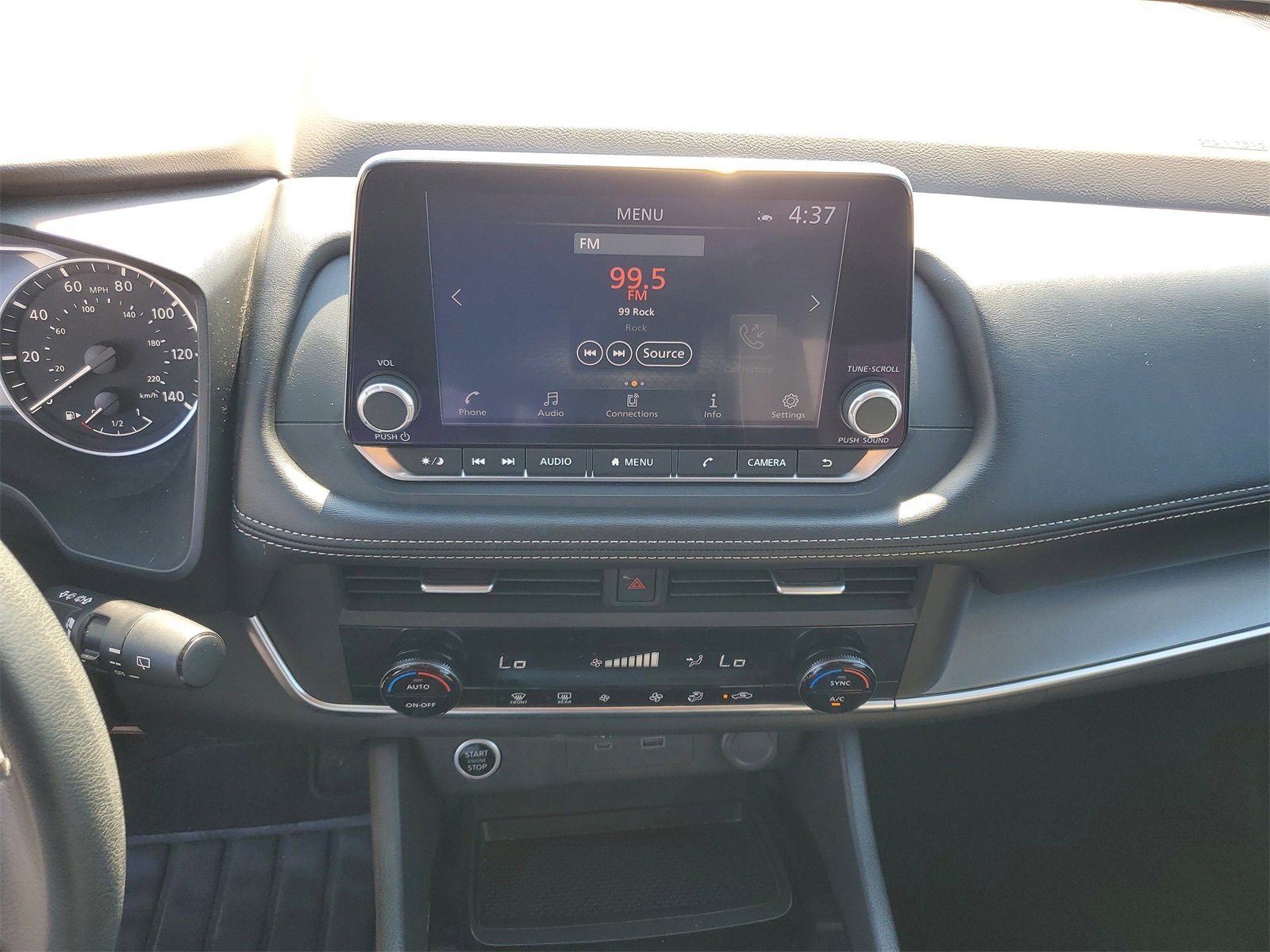 Used 2023 Nissan Rogue SV image 15