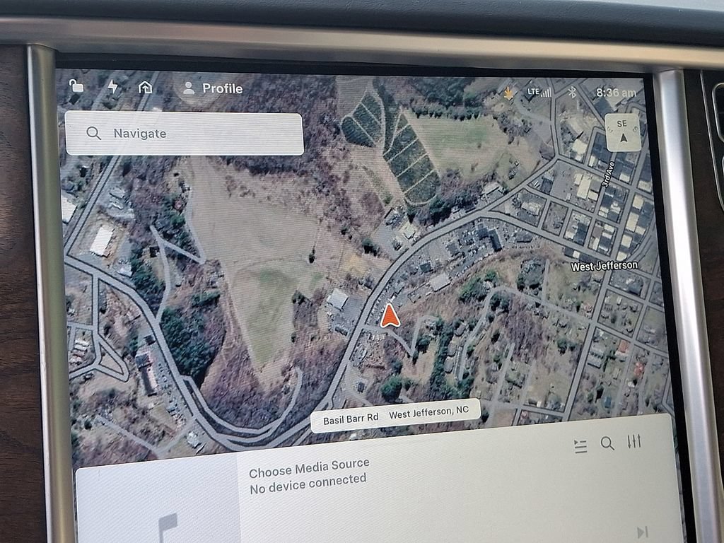 Used 2017 Tesla Model X 75D AWD/4WD image 26