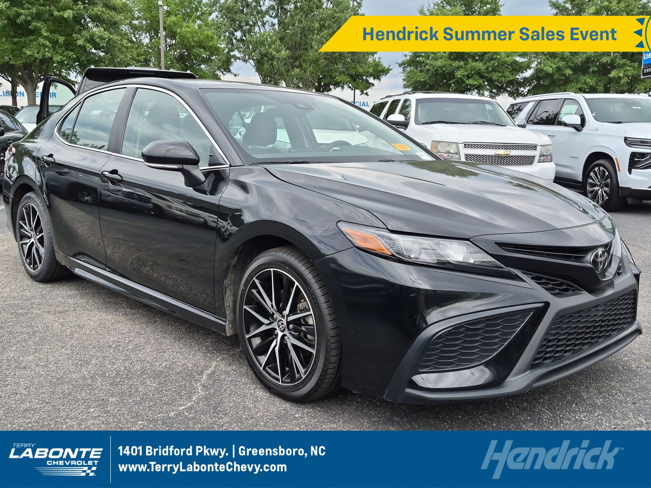 Used 2024 Toyota Camry SE FWD image 1