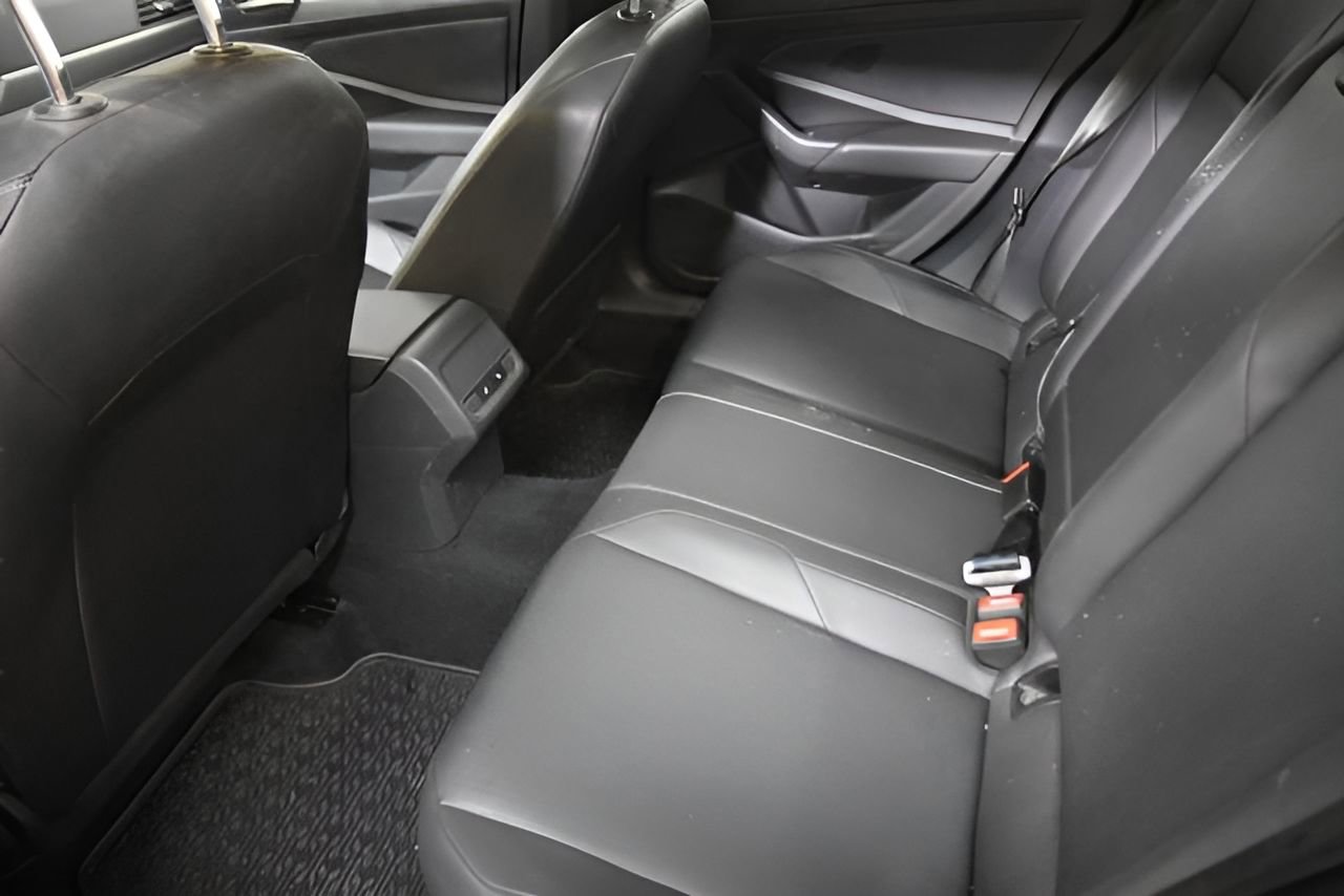 Used 2019 Volkswagen Jetta SE w/ Cold Weather Package image 34