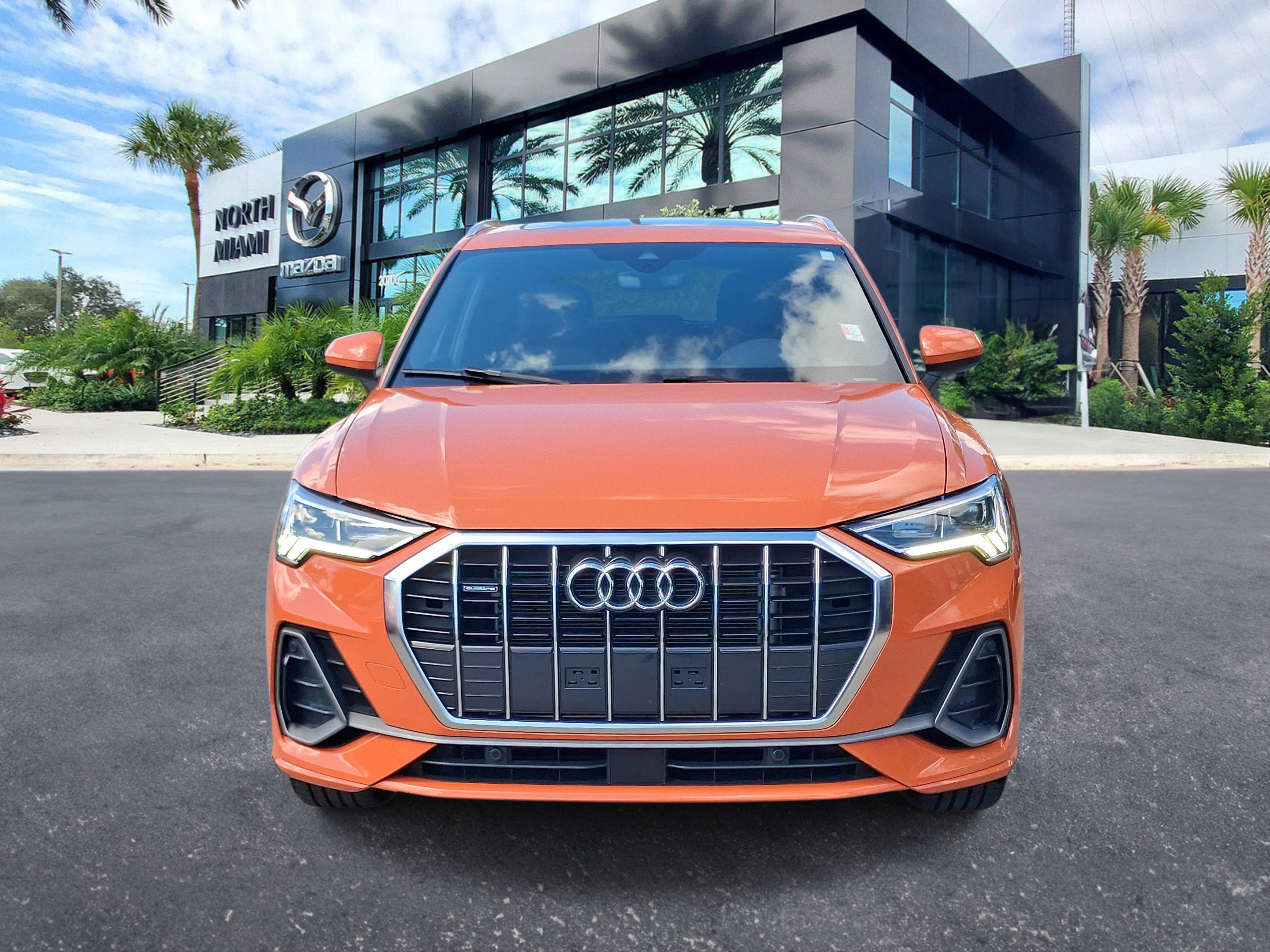 Used 2025 Audi Q3 2.0T Premium AWD/4WD image 2