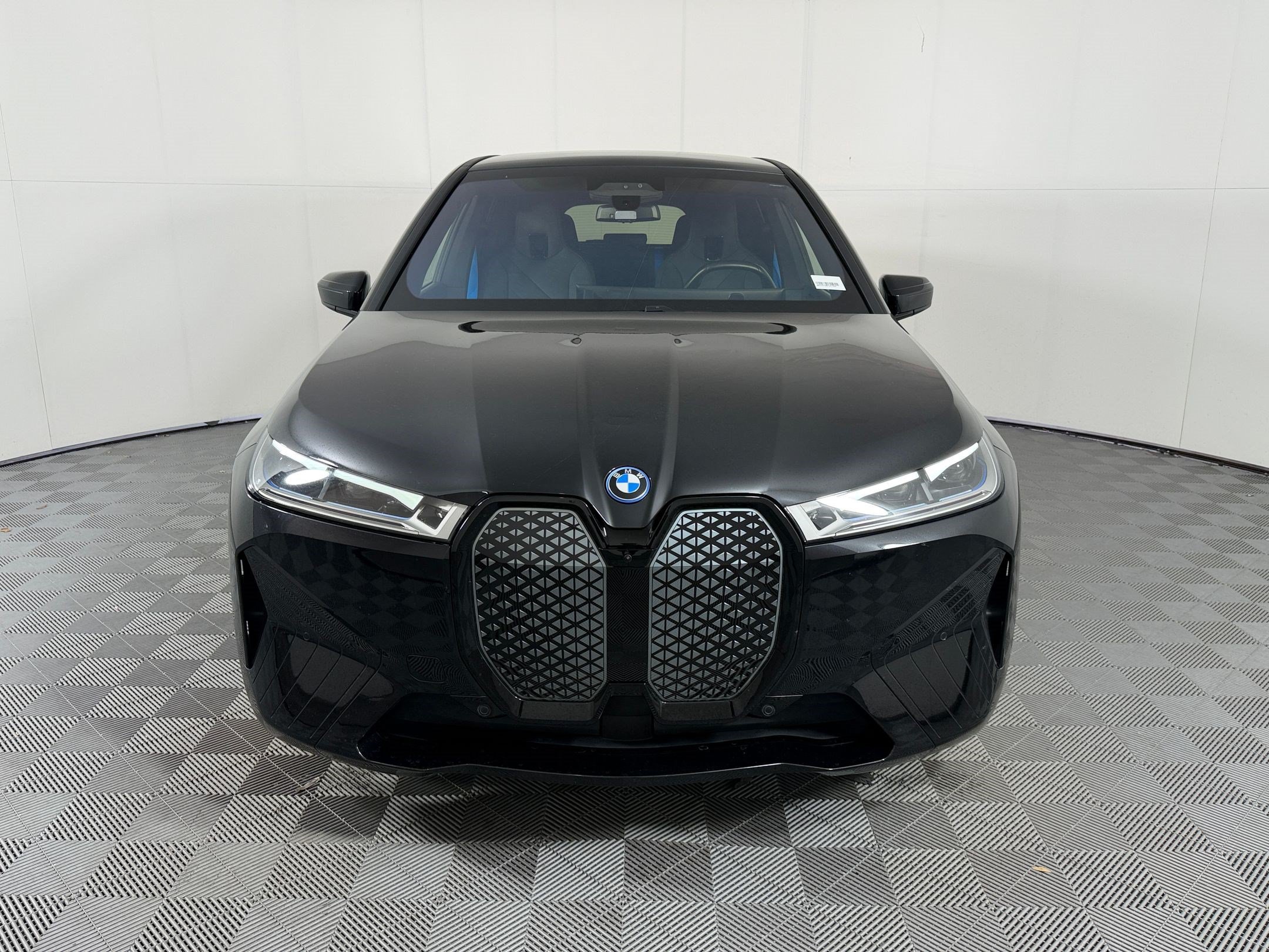 Used 2024 BMW iX M60 AWD/4WD image 6