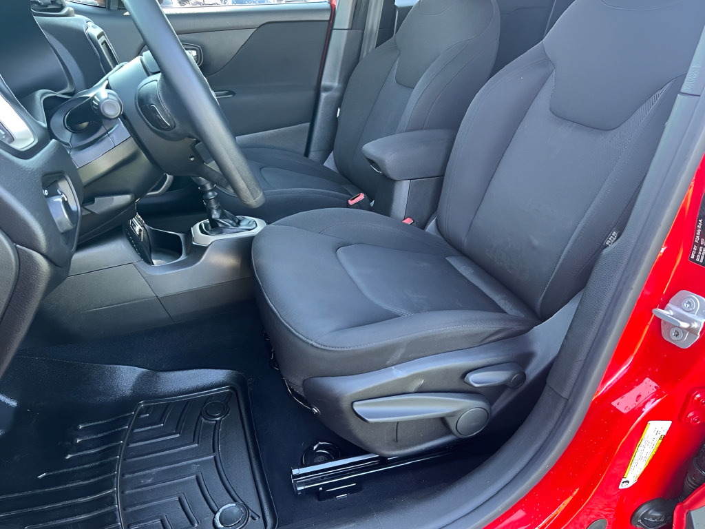 Used 2016 Jeep Renegade Sport w/ Power & Air Group FWD image 14