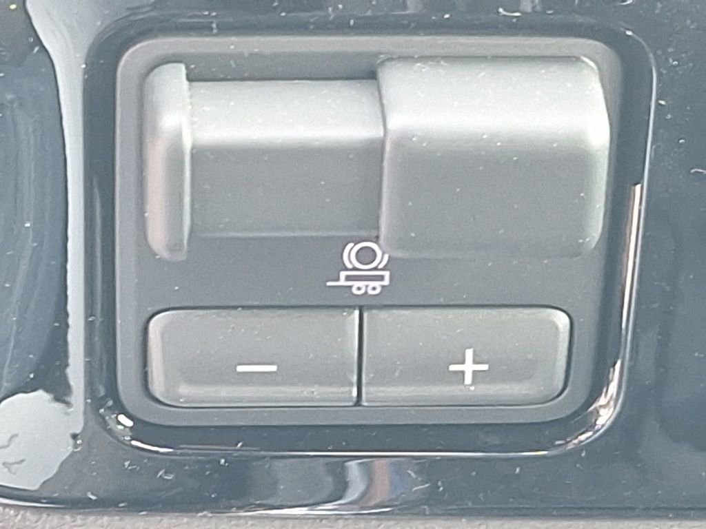 New 2026 Chevrolet Silverado 1500 RST w/ Redline Edition AWD/4WD image 33