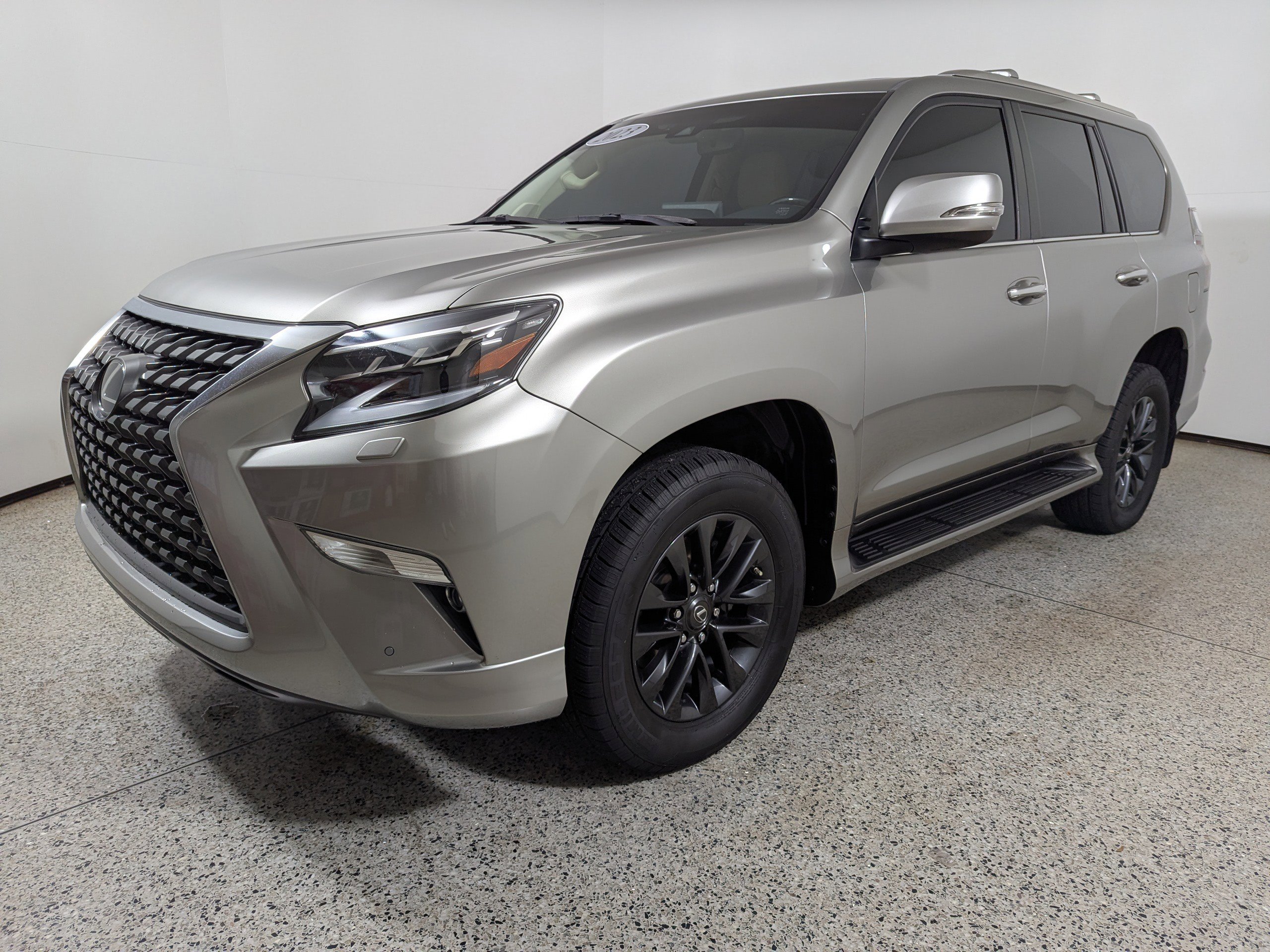Used 2023 Lexus GX 460 Premium image 3
