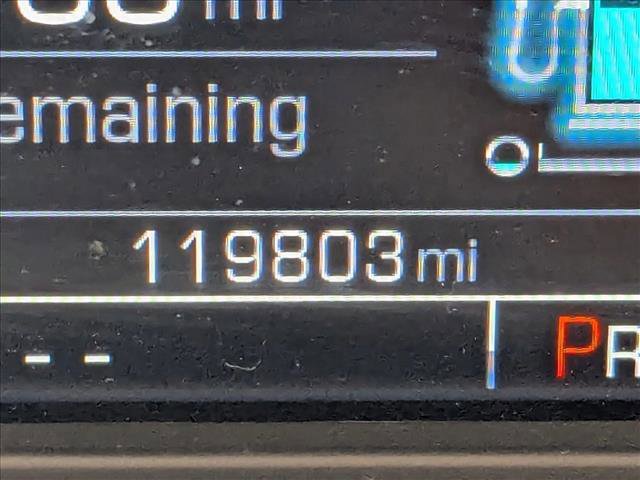 Used 2015 Chevrolet Suburban LT image 15