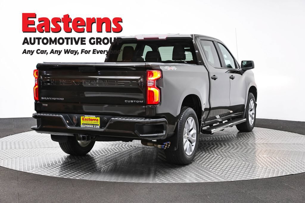 Used 2020 Chevrolet Silverado 1500 Custom w/ Custom Value Package AWD/4WD image 5