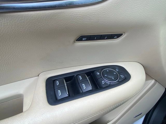 Used 2017 Cadillac XT5 Luxury w/ Driver Awareness Package image 19