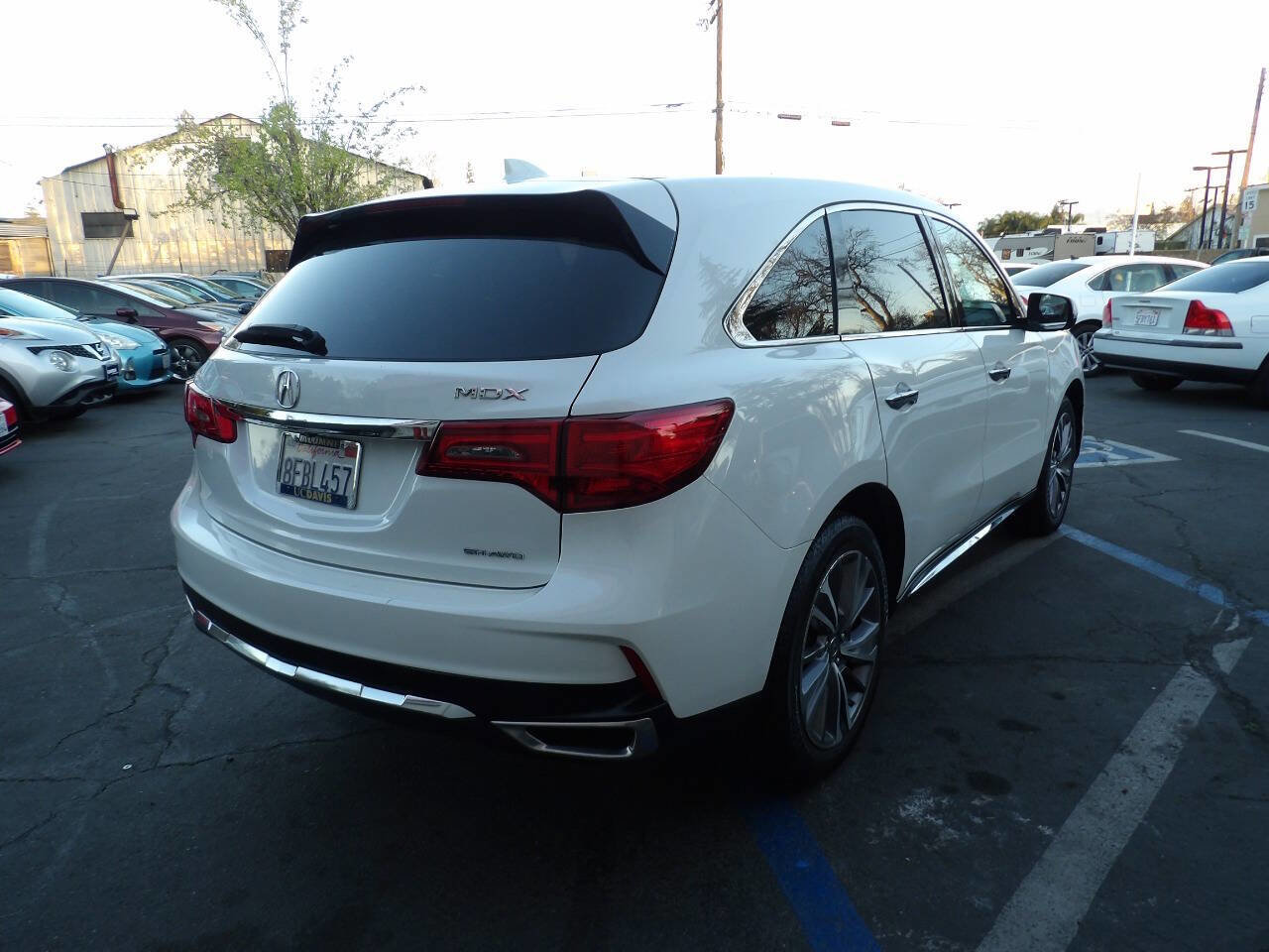 Used 2018 Acura MDX SH-AWD w/ Technology Package image 3