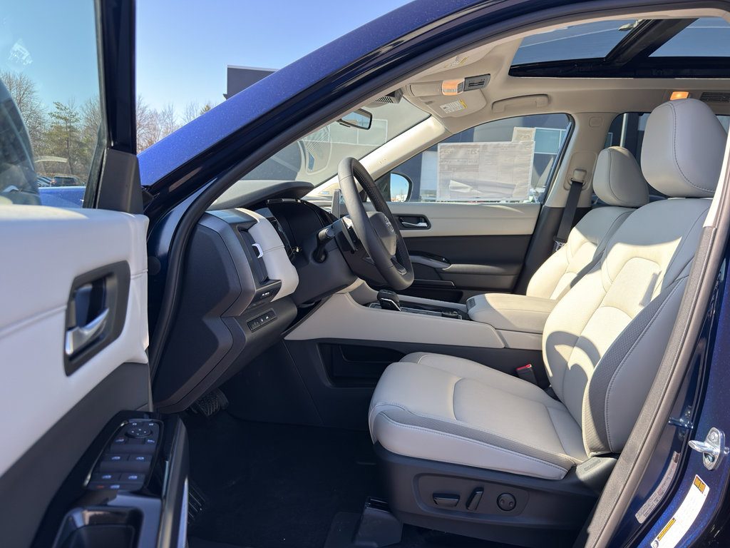 New 2026 Nissan Pathfinder SL AWD/4WD image 11