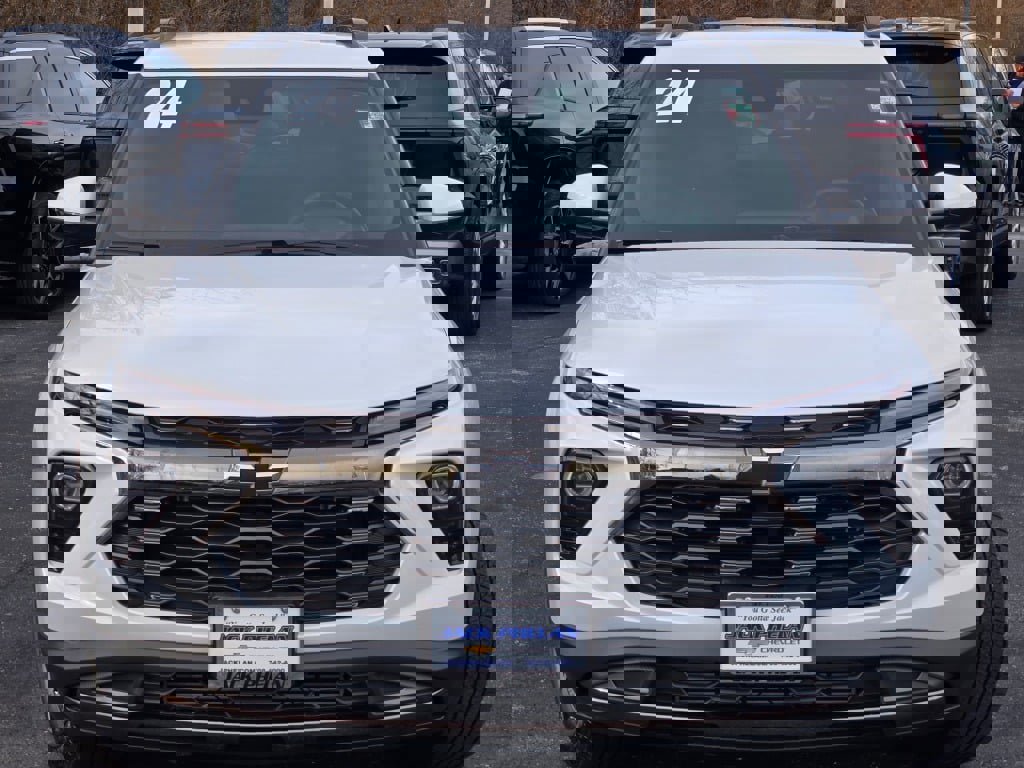 Certified 2024 Chevrolet TrailBlazer ACTIV w/ Driver Confidence Package image 3