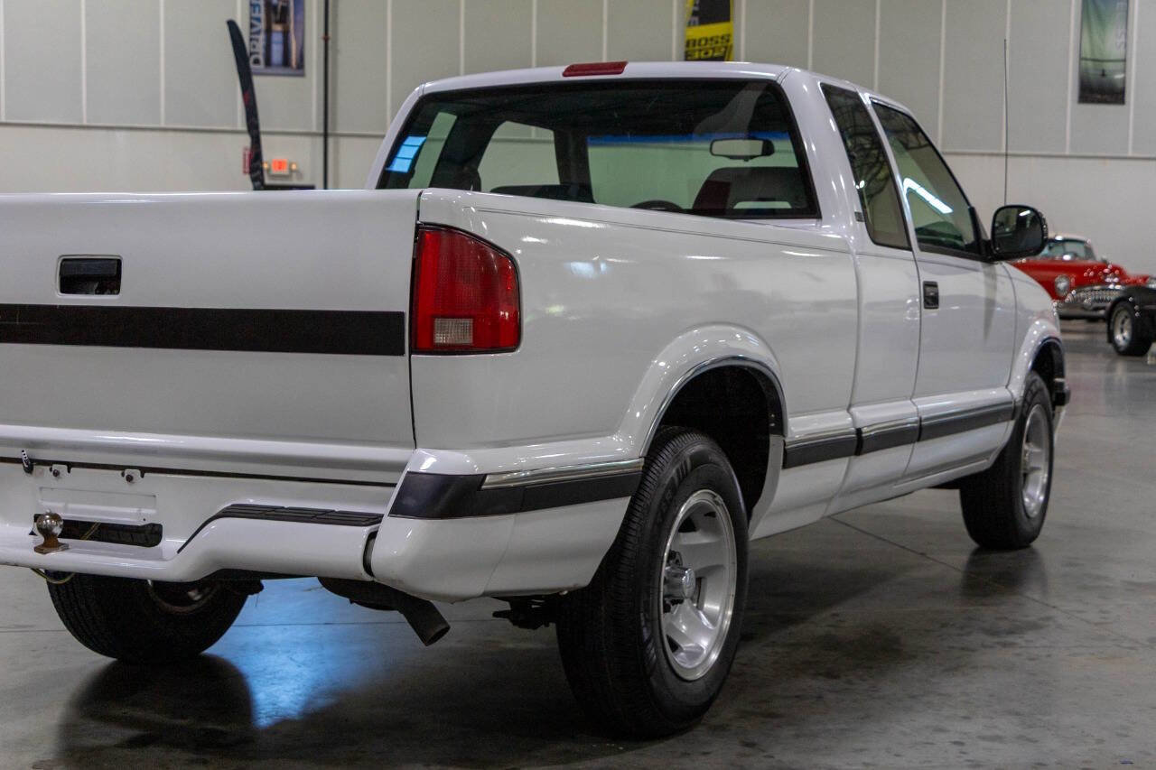 Used 1995 Chevrolet S10 Pickup LS RWD image 37