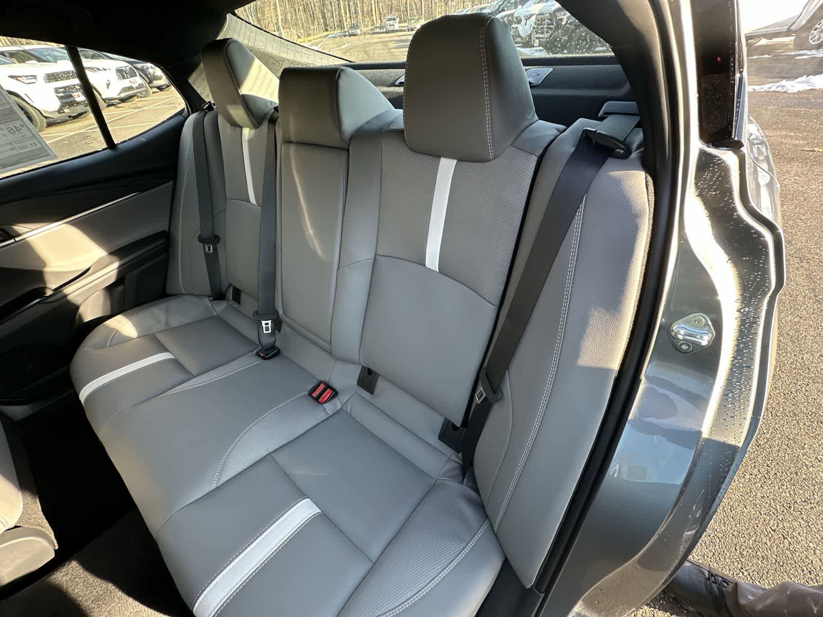 Used 2026 Toyota Camry SE w/ Convenience Package FWD image 16