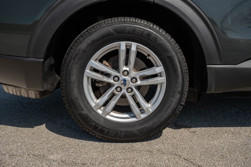 Used 2022 Ford Explorer XLT image 9